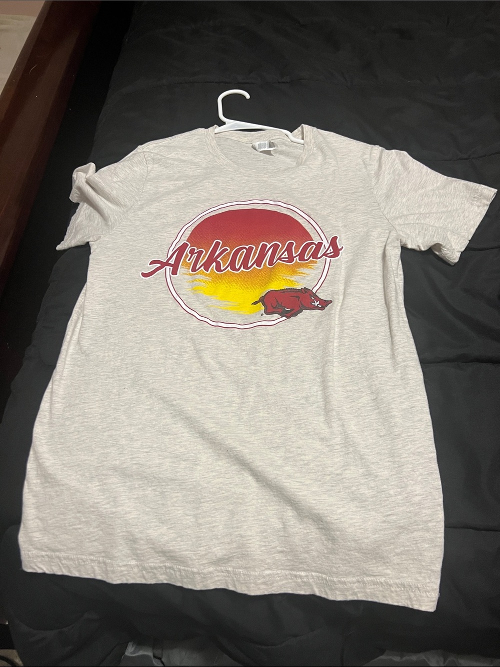 Arkansas Sunset Graphic Men’s T‑Shirt - Cream with Red & Yellow Print